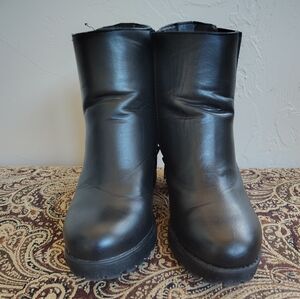 Women's Shi by Journeys Black Ankle Bootie Block Heel Side Zip Size 7